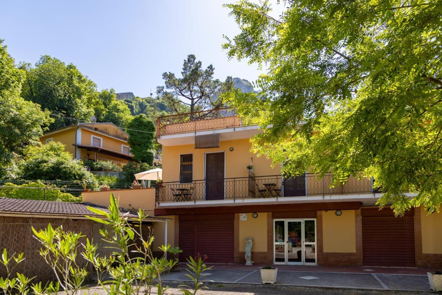 La Valle Del Mingardo Hotell San Severino Exteriör bild